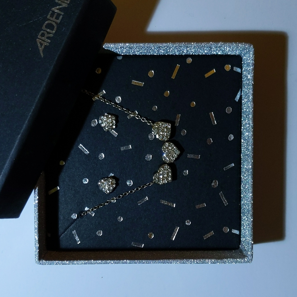4/$20 Ardene Heart Necklace and Earrings Set with Gift Box